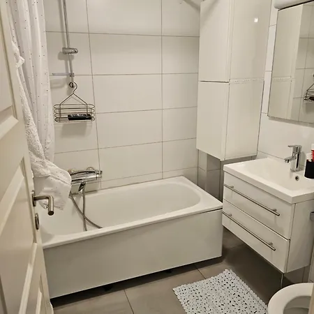 民宿 With Free Parking 利勒斯特罗姆