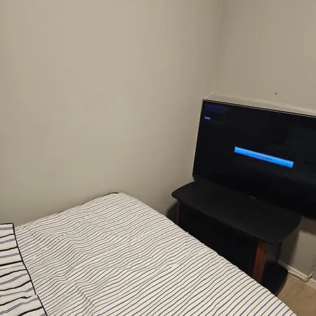 民宿 With Free Parking 利勒斯特罗姆